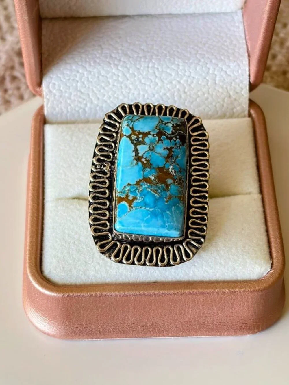 Artisan tibetan turquoise